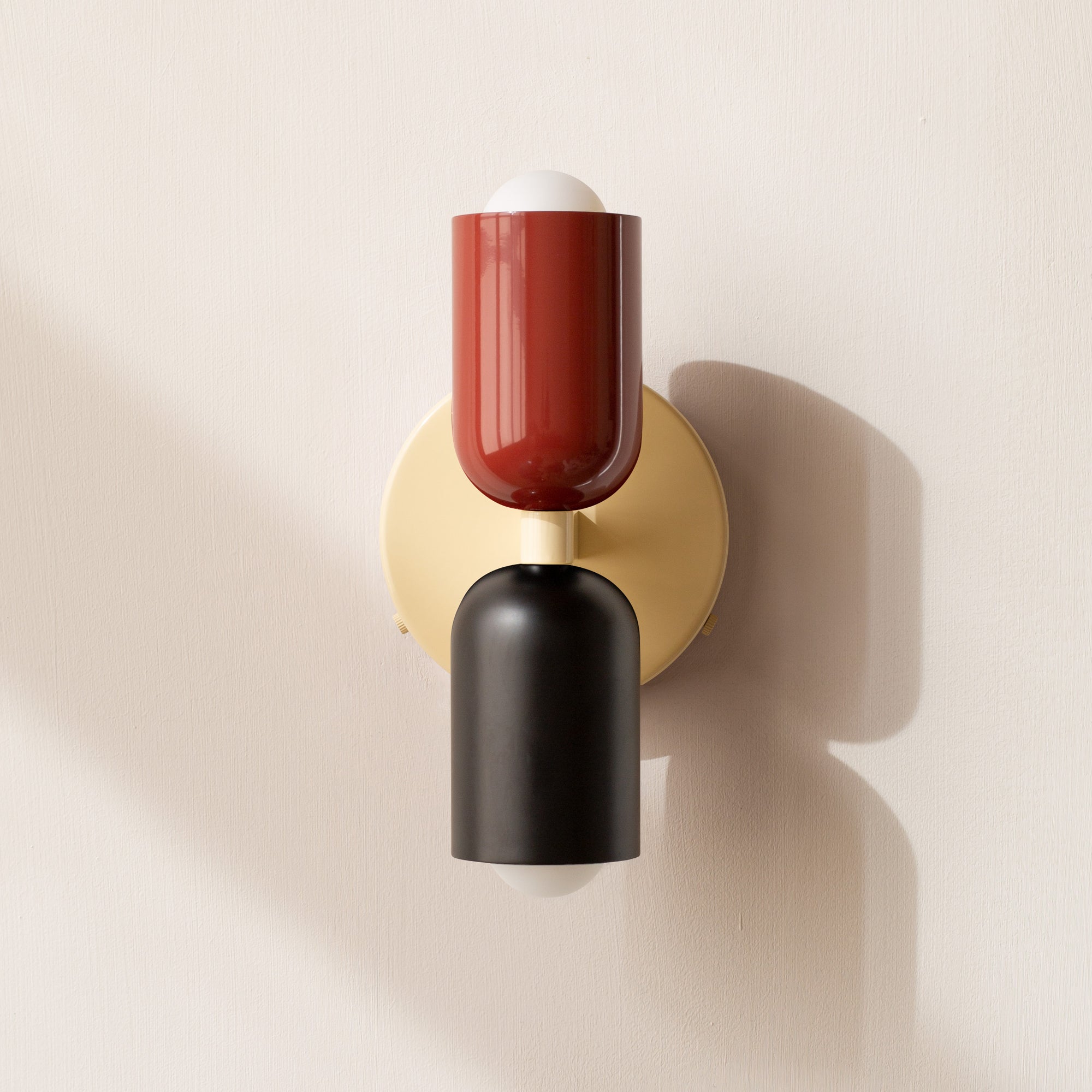 אור קיר חיצוני LED עם ראש כפול מפלדת אל-חלד של Aureli