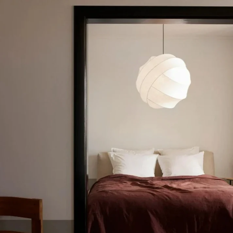 Kirrea Wabi Sabi selyem gömb LED függeszték étkezőbe