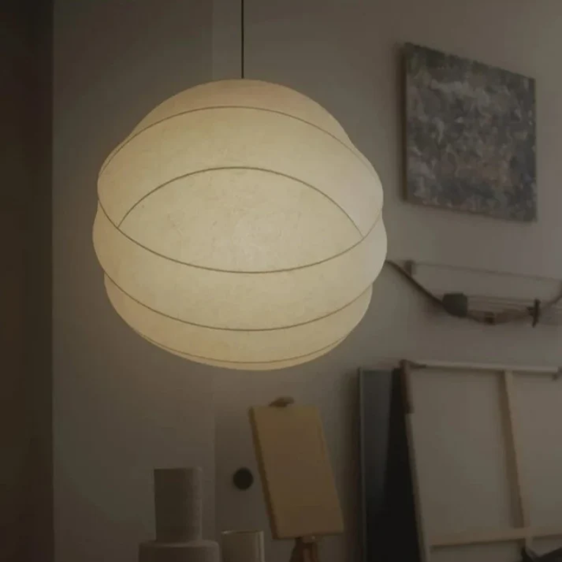 Kirrea Wabi Sabi selyem gömb LED függeszték étkezőbe