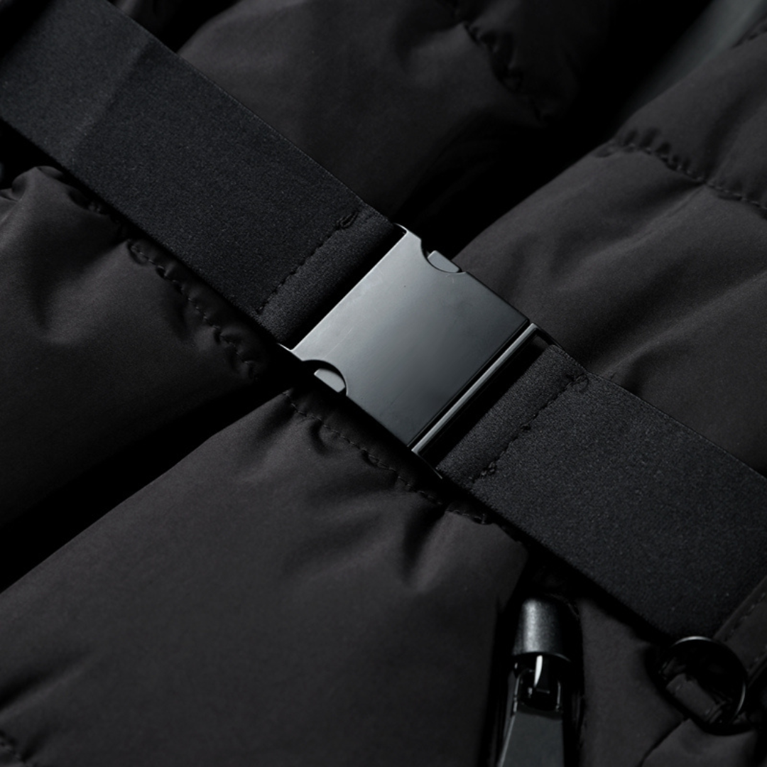 Damska pikowana kurtka z paskiem o stylowym codziennym wyglądzie