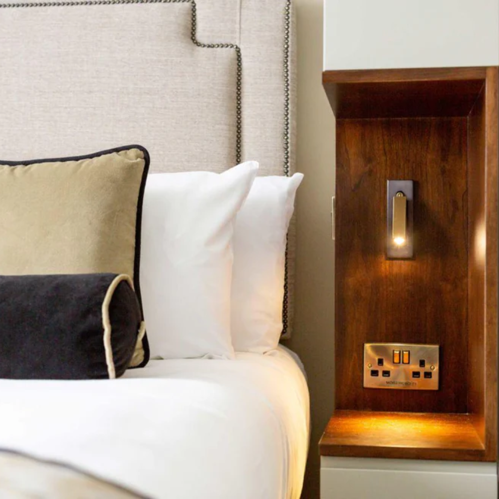 Solara Built In Recessed LED Wall Lamp With Warm Glow