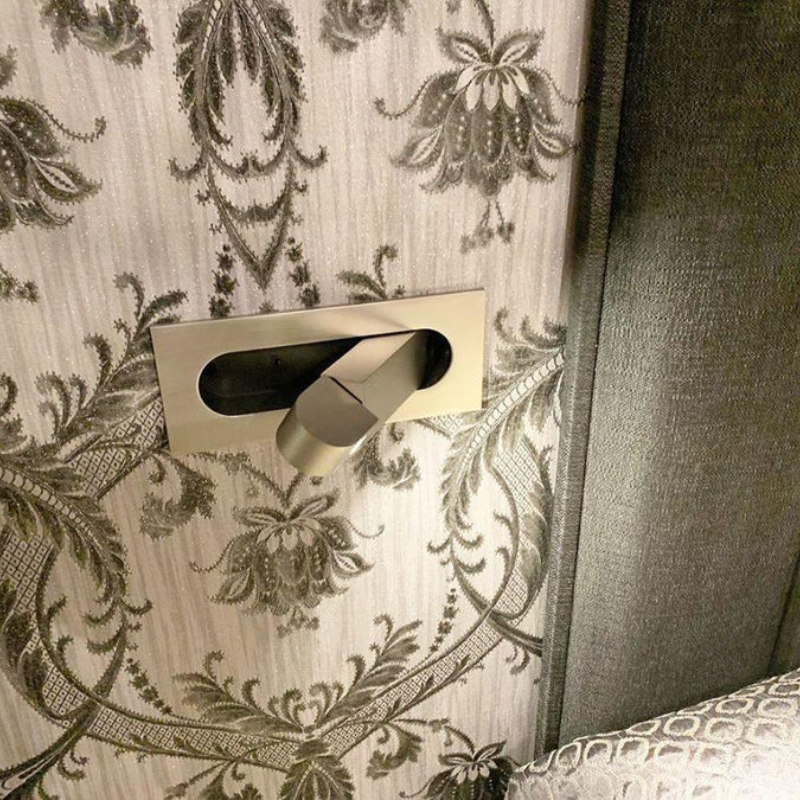 Elyra | Lámpara de pared moderna con LED para mesita de noche con luz ambiental trasera