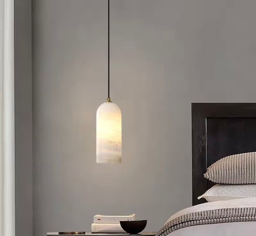 Luna márvány függeszték réz díszítéssel Időtlen ragyogás