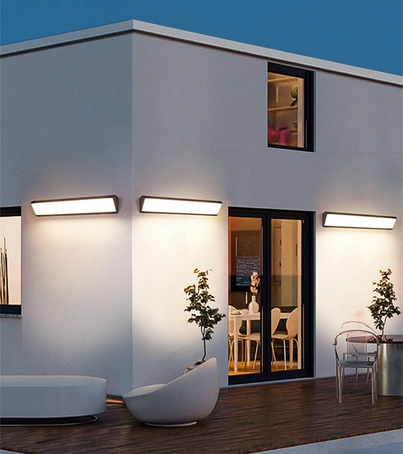 LumaGuard Outdoor Spotlight 60 to 90 cm Weatherproof LED Motion Sensor