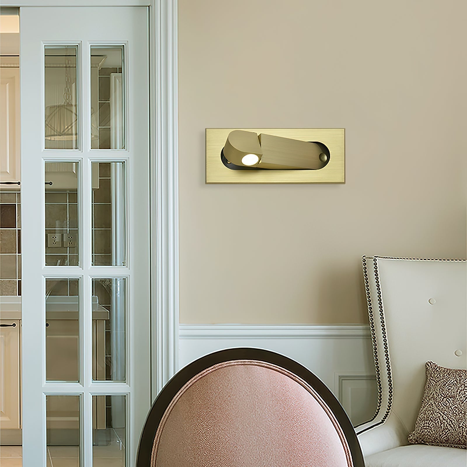 Elyra | Lámpara de pared moderna con LED para mesita de noche con luz ambiental trasera