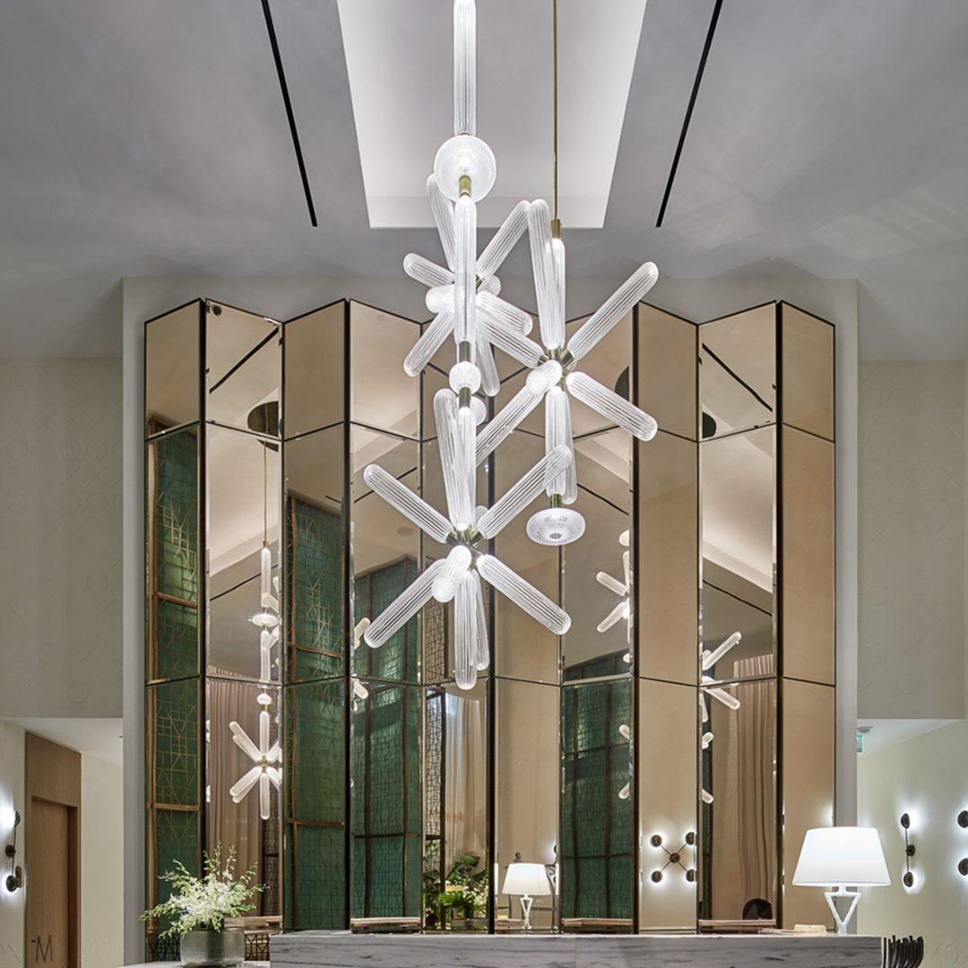 Candeeiro de Teto Lumenara com Cilindros de Cristal Elegantes