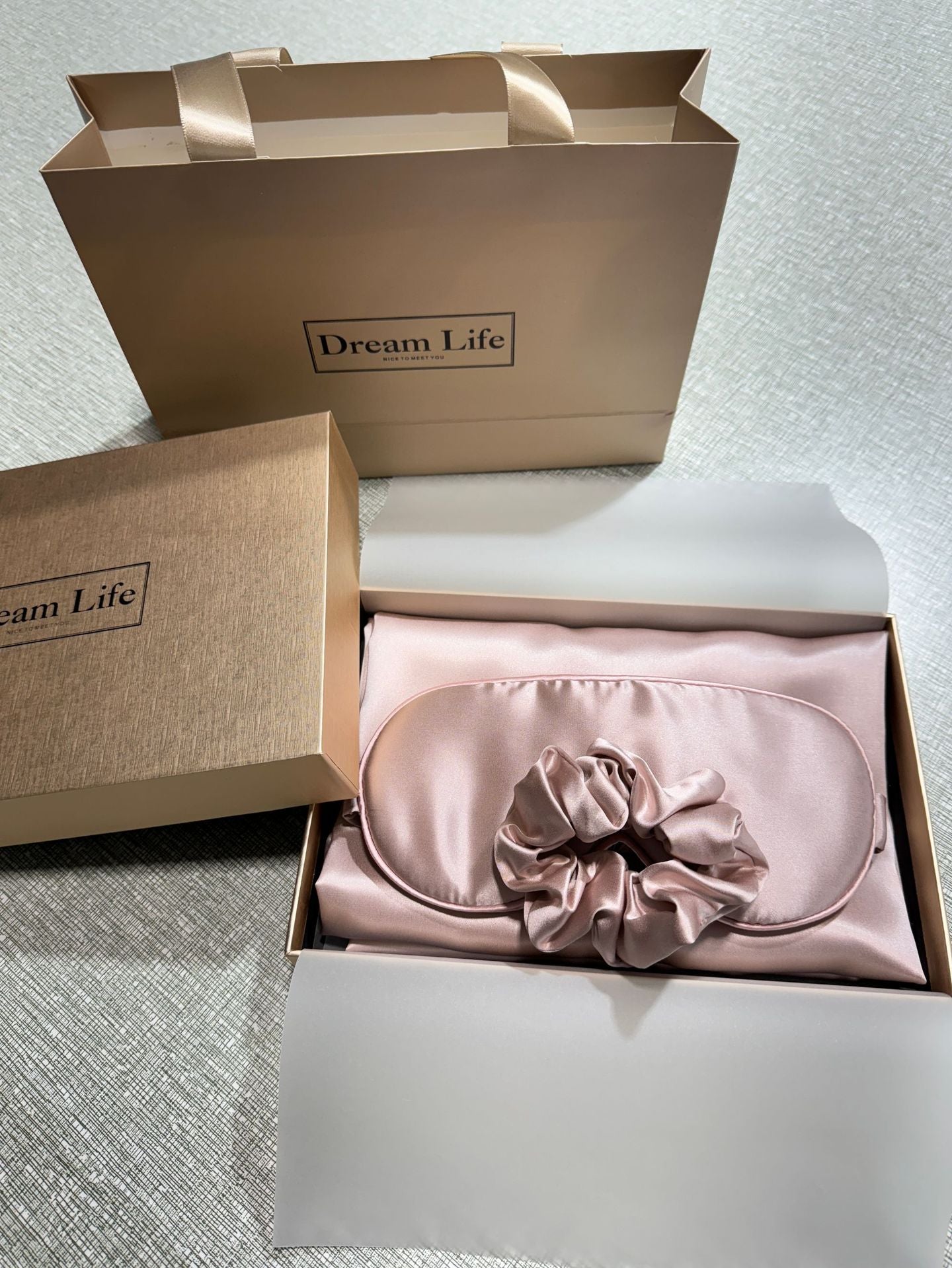 Nocturne Silke Sovsæt med Pudebetræk og Øjenmaske