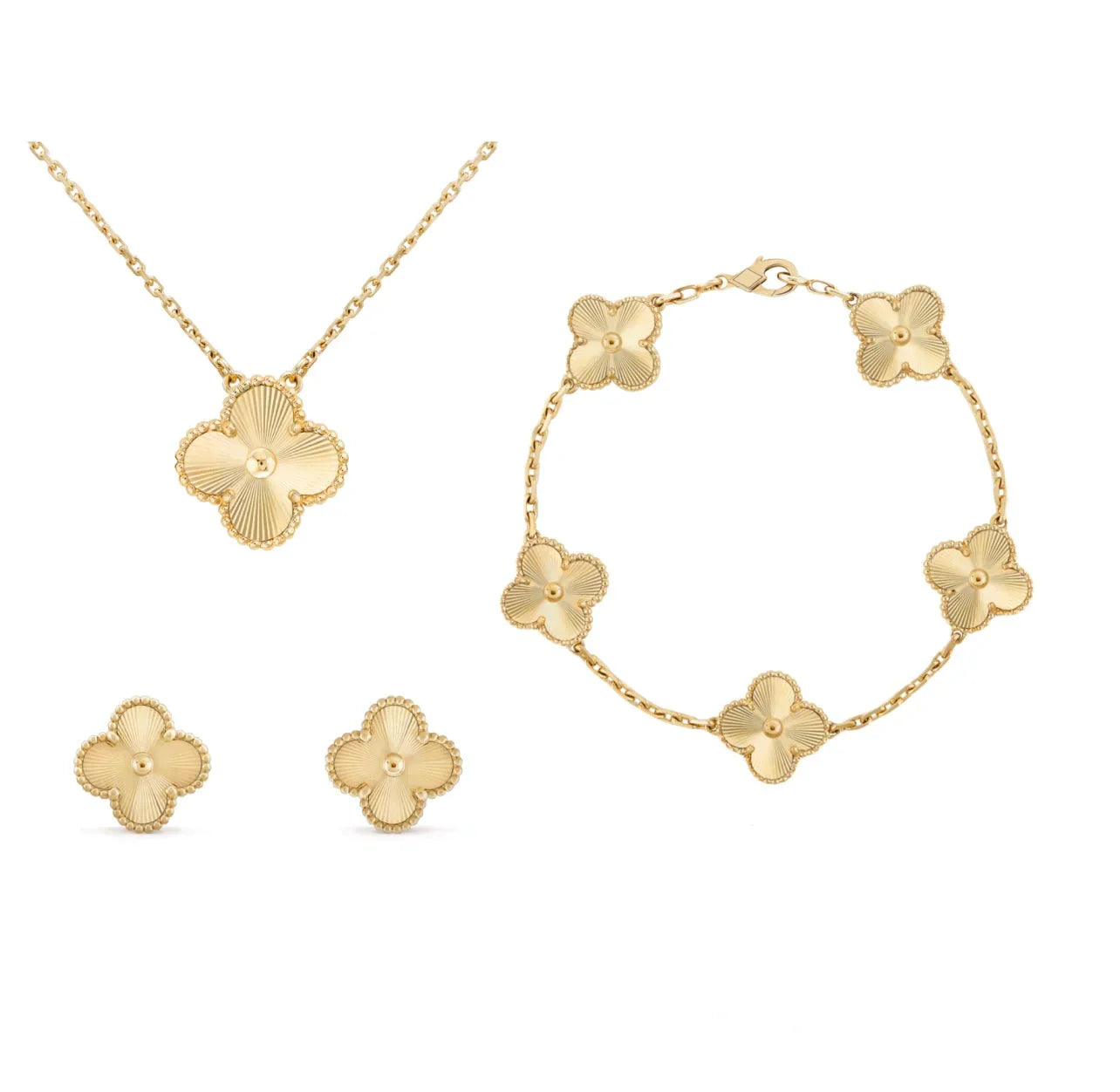 Shamrock Jewelry Set In Mother Of Pearl With Gold Plated Finish