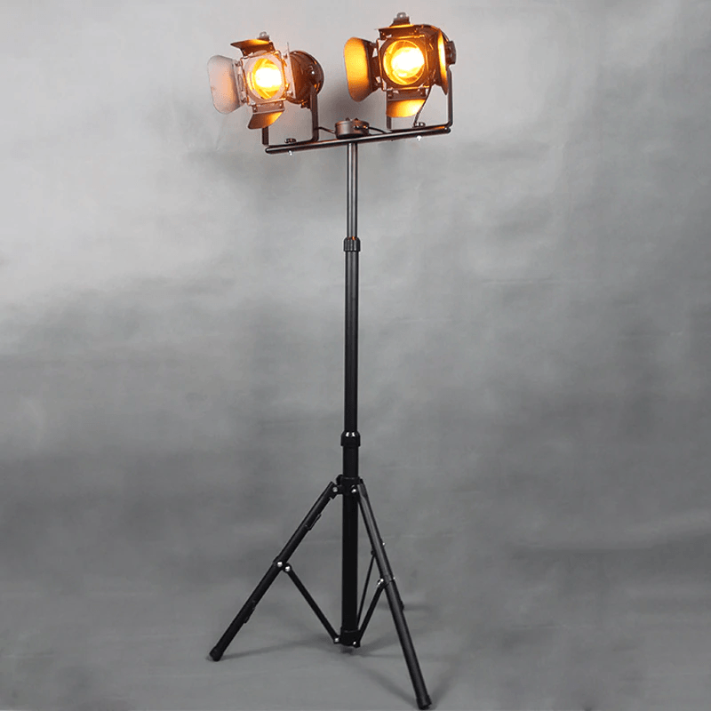 Candeeiro de Pé Industrial ForgeGlow para Salas de Estar Modernas