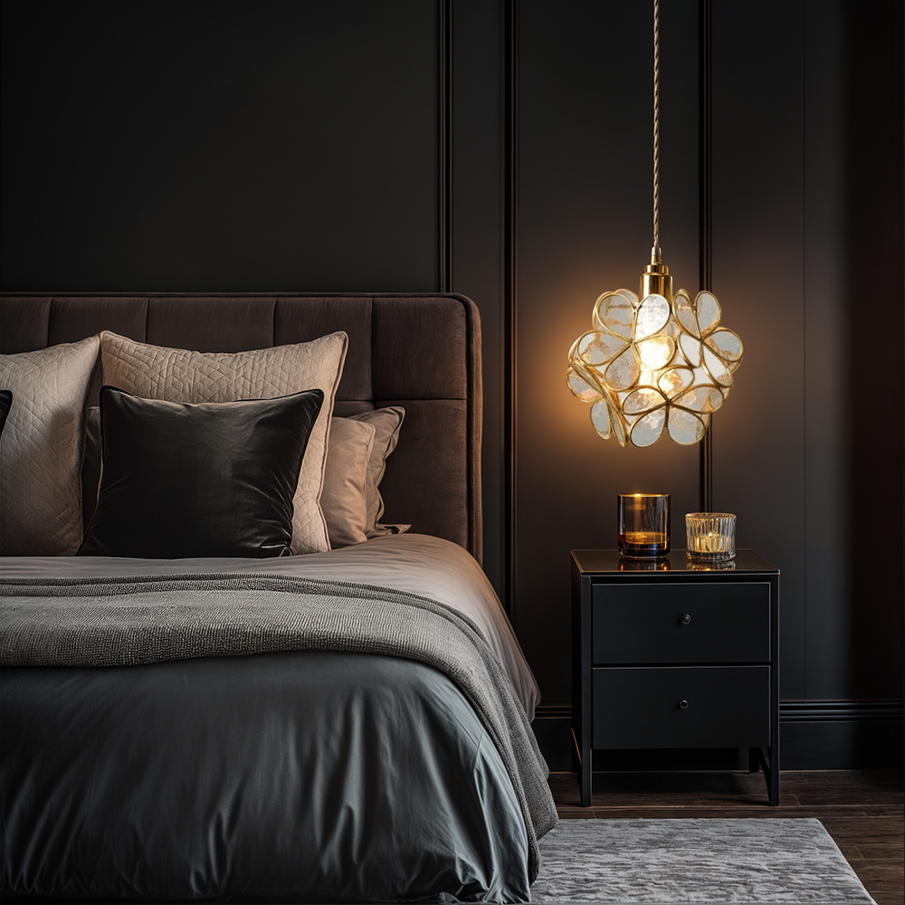 Nova Bloom Glass Pendant Light With Nordic Flower Design