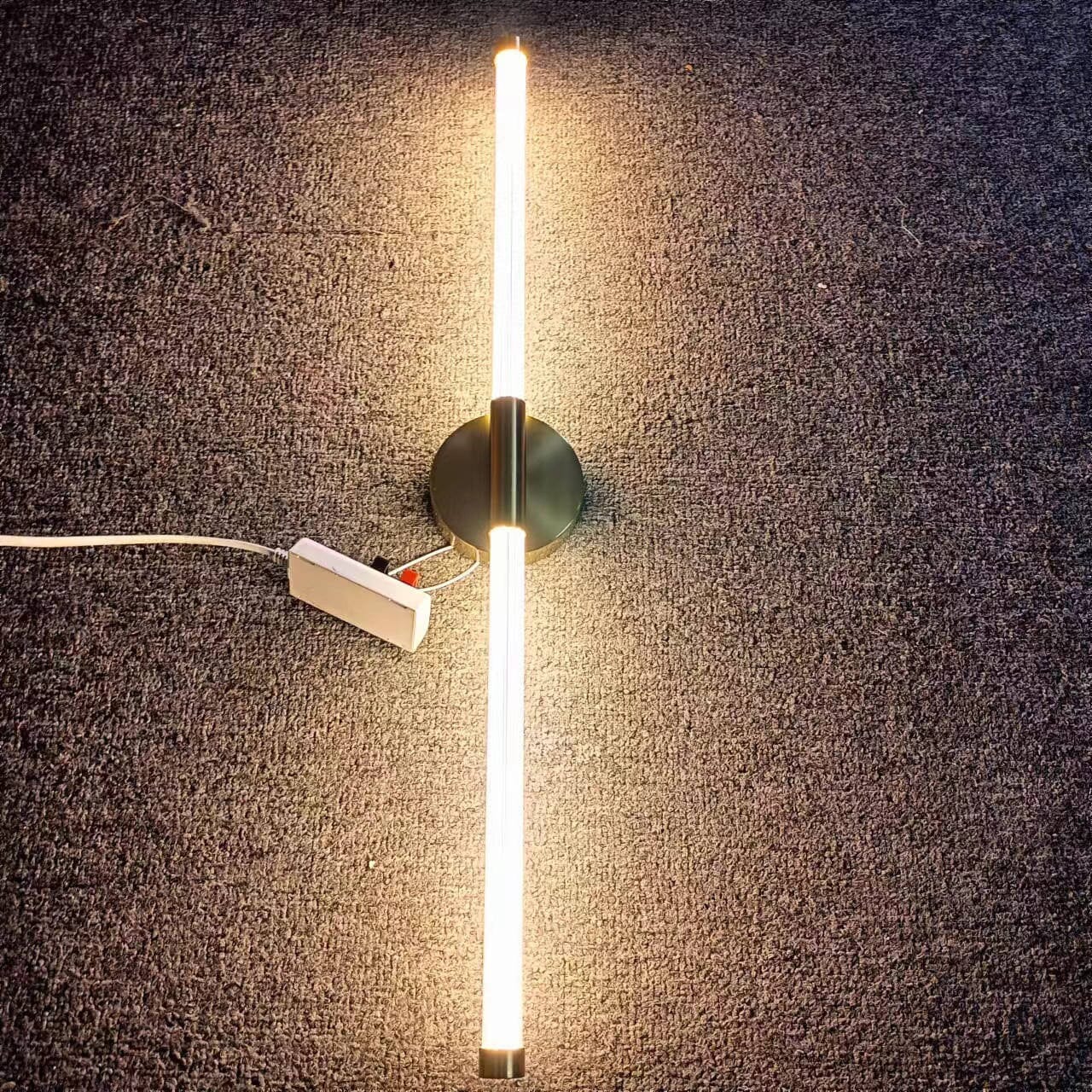 Aurora Crown gouden wandlamp met acryl kap afwerking