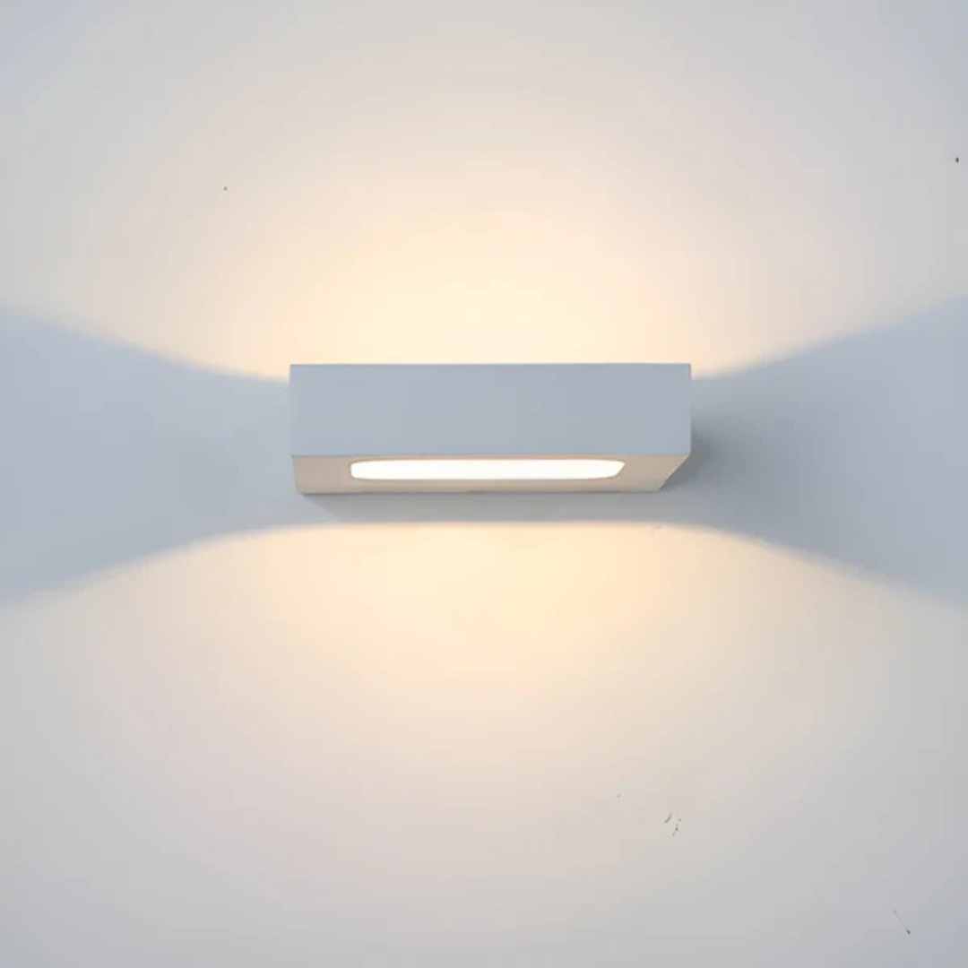 Lunara Adjustable LED Wall Lamp For Indoor Living Areas