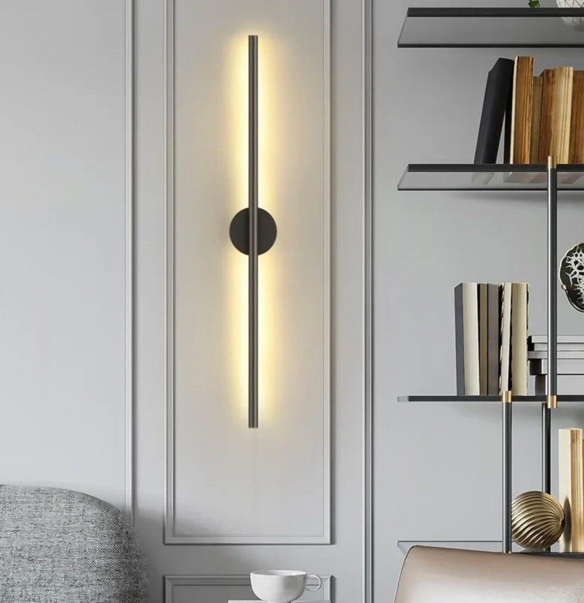 Noir Tube Wall Lamp in Black Metal for Modern Living