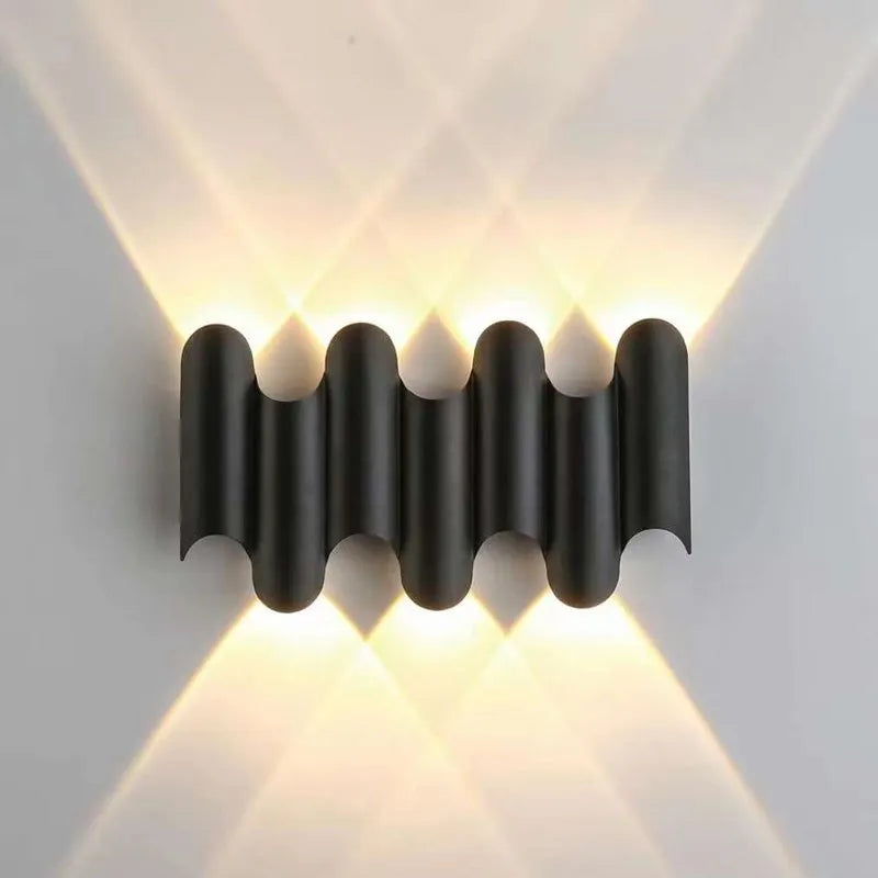 Lampa de perete modernă Aeris cu design atemporal Ediție