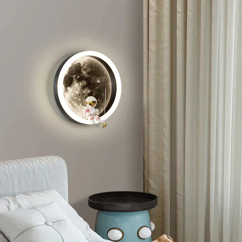 Lunara | LED Astronaut Wall Lamp With Moon Glow Light