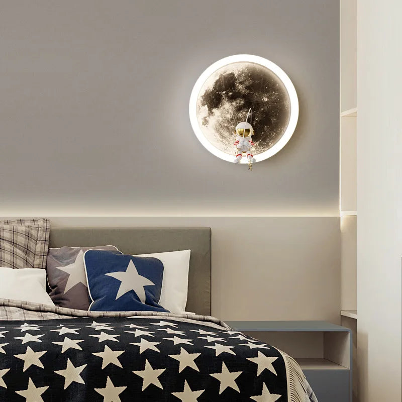 Lunara | LED Astronaut Wall Lamp With Moon Glow Light