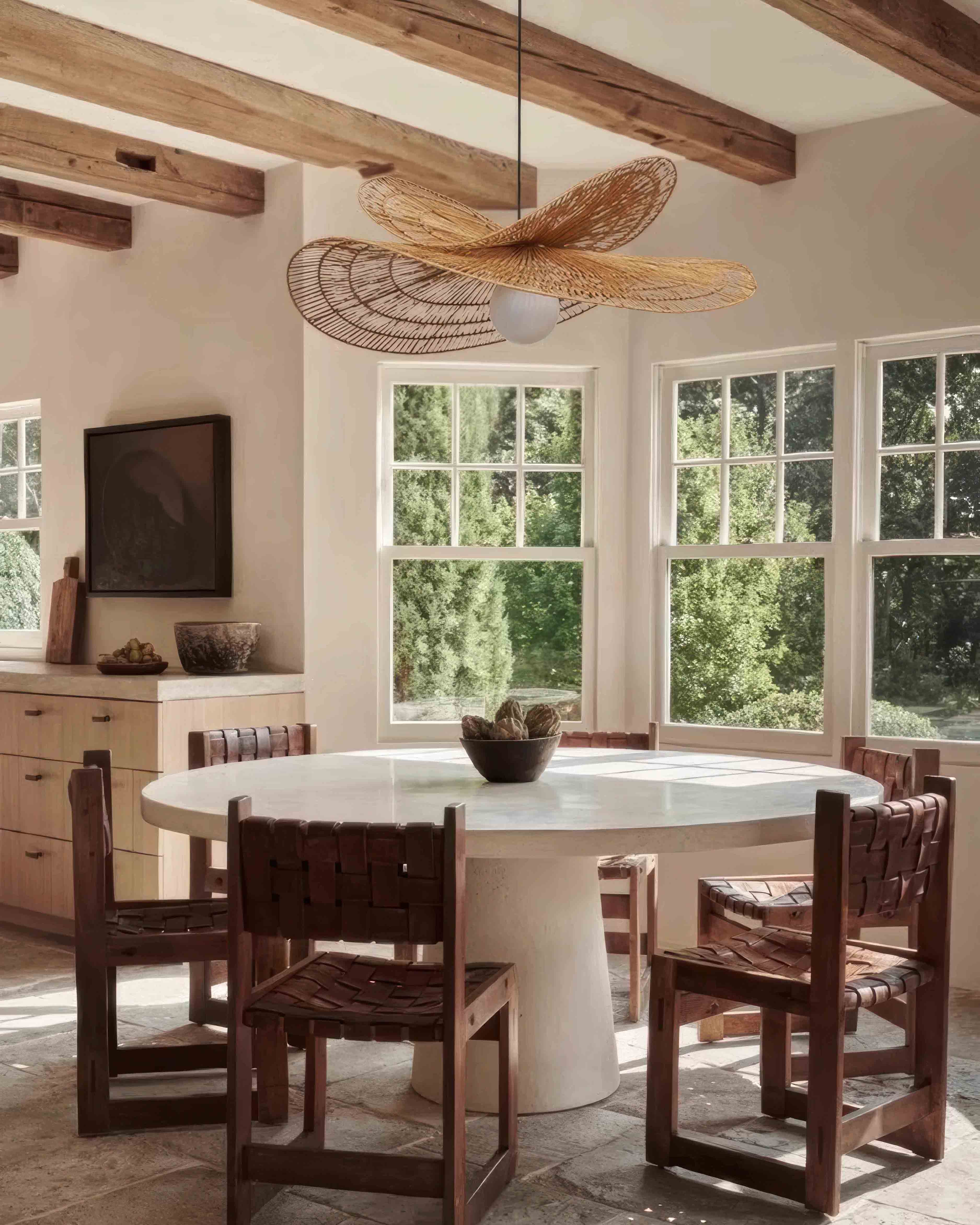 Kairoa Ratanový lustr japonsky inspirovaný Wabi Sabi ručně tkané ambientní osvětlení