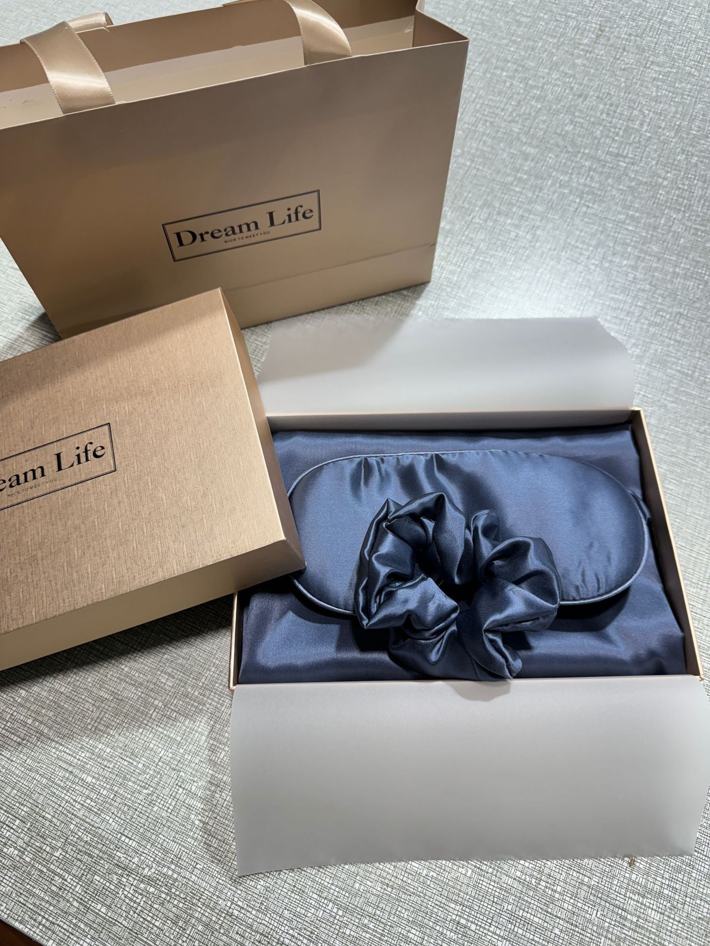 夜曲丝绸睡眠套装含枕套与眼罩