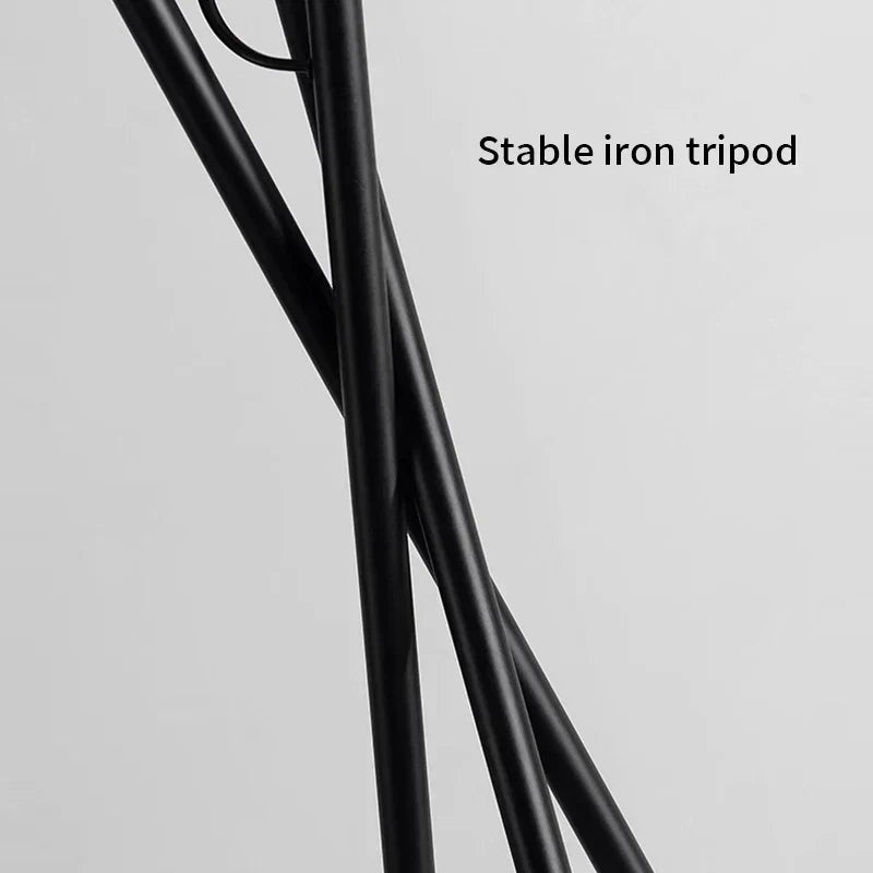 Aeris | Stojací lampa s trojnožkou a látkovým stínidlem