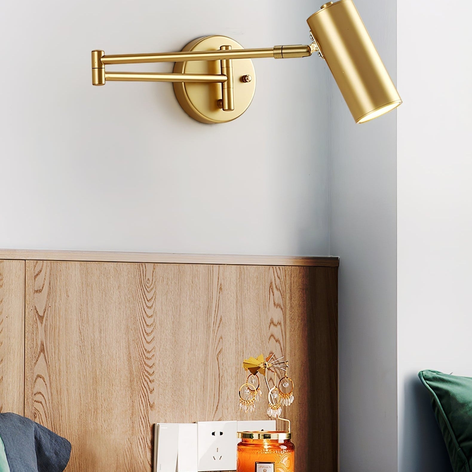 Vireo | Adjustable Modern Metal Wall Lamp For Bedside