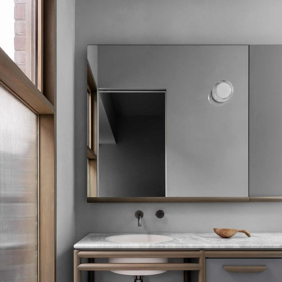 Moderne rund LED vegglampe med frostet diffusor for innendørs og utendørs bruk