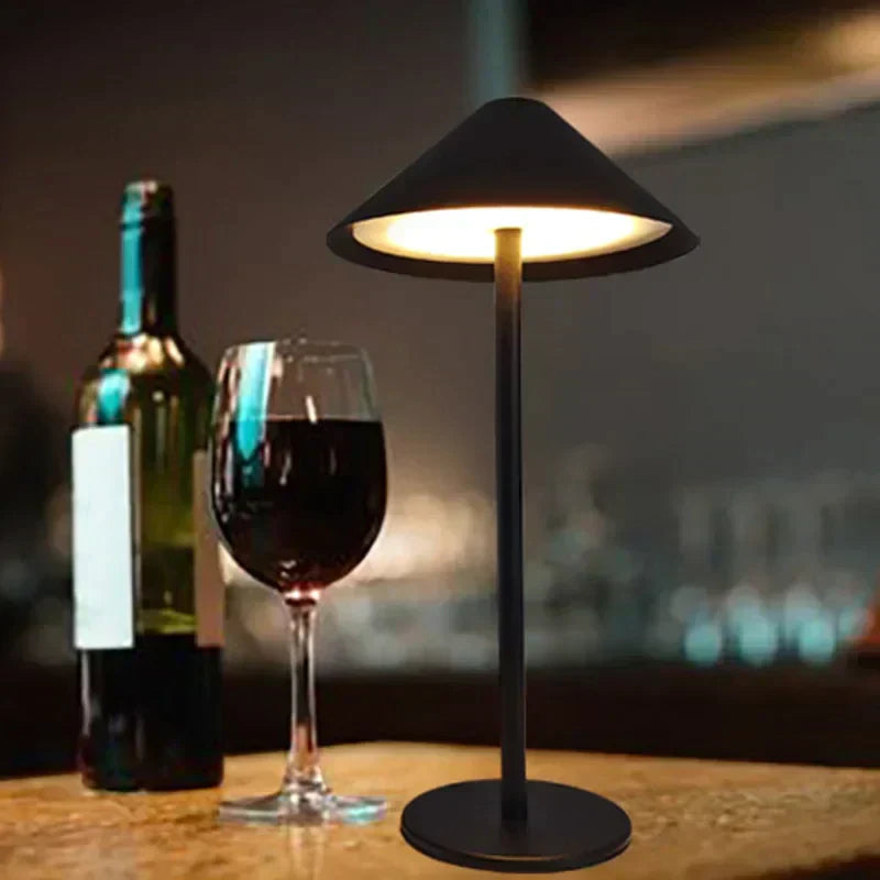 Candeeiro de Mesa Sem Fios NovaGlow com Bateria Recarregável e Brilho Ajustável